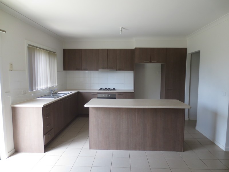 16 Arum Walk, Mernda VIC 3754