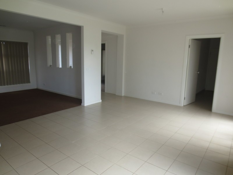 16 Arum Walk, Mernda VIC 3754