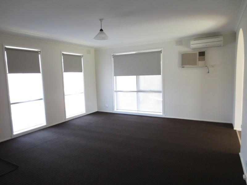 2 Kilborn Court, Mill Park VIC 3082