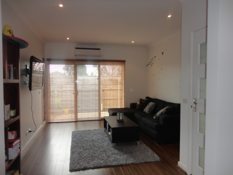 3/5 Crevelli Street, Reservoir VIC 3073