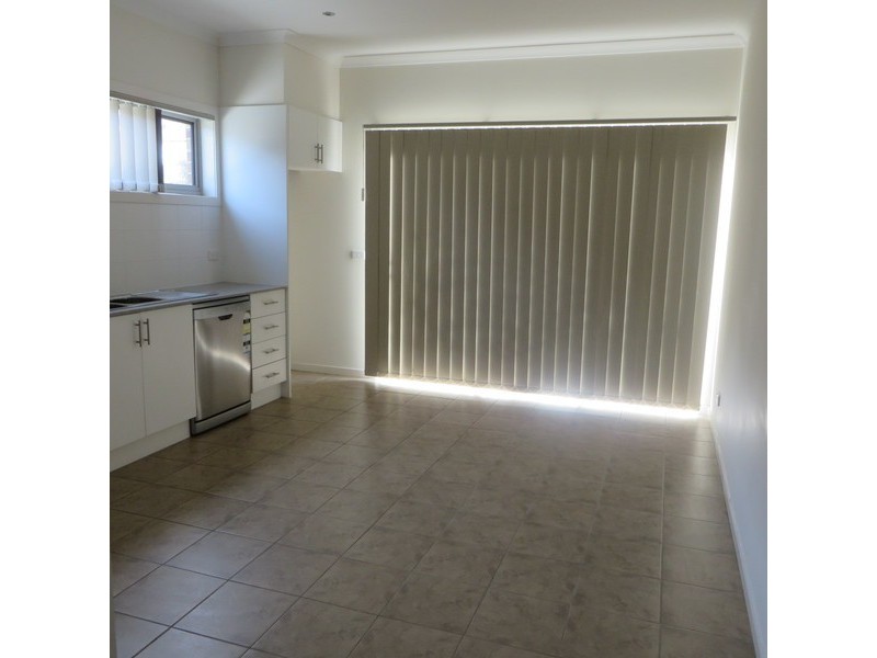 2/36 Houston Street, Epping VIC 3076