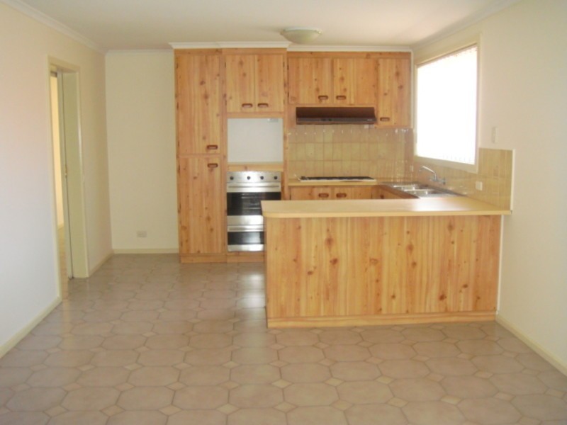 74 Moorhead Drive, Mill Park VIC 3082