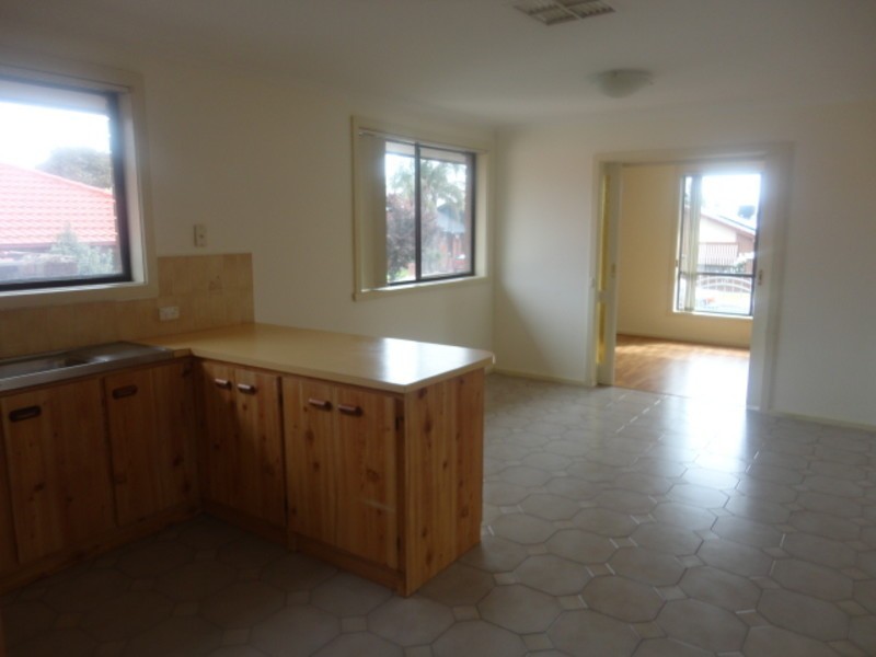 74 Moorhead Drive, Mill Park VIC 3082