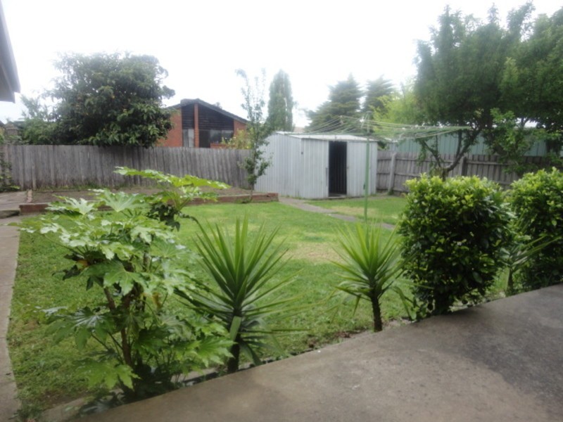 74 Moorhead Drive, Mill Park VIC 3082