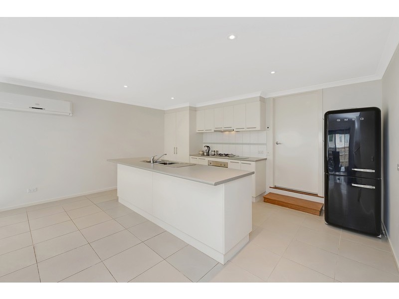 16 Faithful Way, Doreen VIC 3754