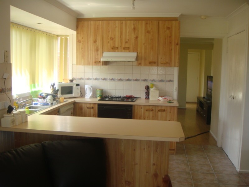 17 Hawkes Drive, Mill Park VIC 3082