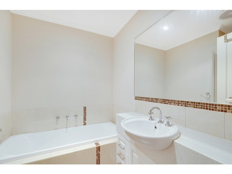 10/45 Ancona Drive, Mill Park VIC 3082