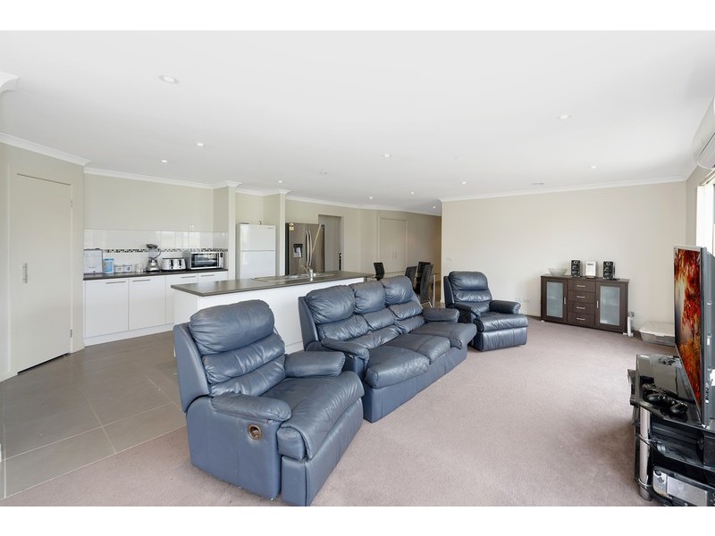 16 Pomaderris Drive, Mernda VIC 3754