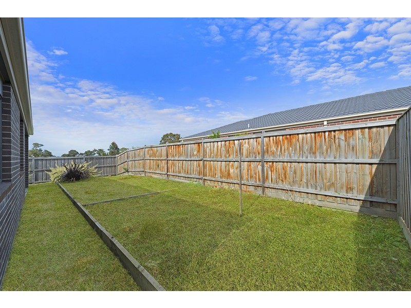 16 Pomaderris Drive, Mernda VIC 3754