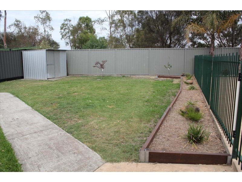 7 Burridge Close, Mill Park VIC 3082