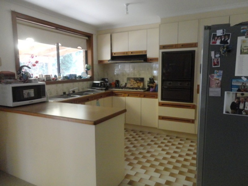 54 Hurlstone Crescent, Mill Park VIC 3082