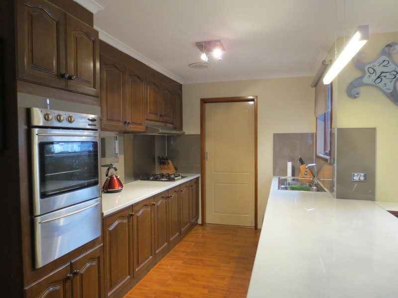 7 Wallace Place, Mill Park VIC 3082