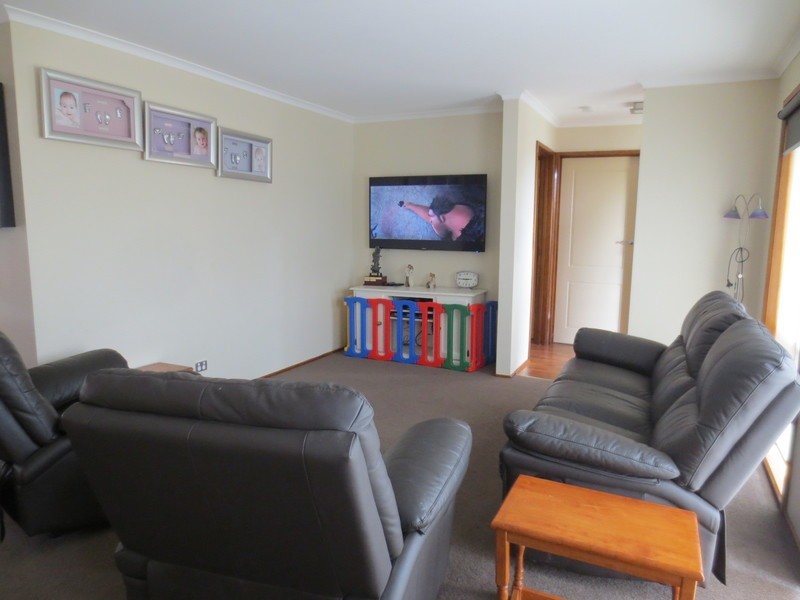 7 Wallace Place, Mill Park VIC 3082