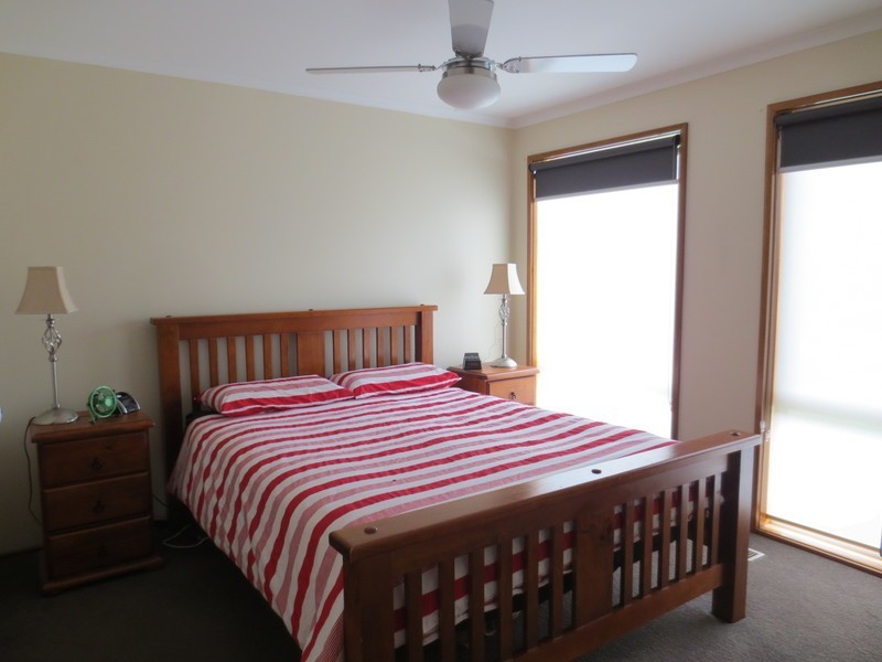 7 Wallace Place, Mill Park VIC 3082