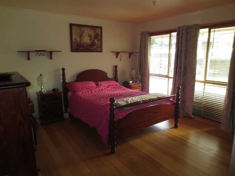 29 Macmeikan Street, Whittlesea VIC 3757