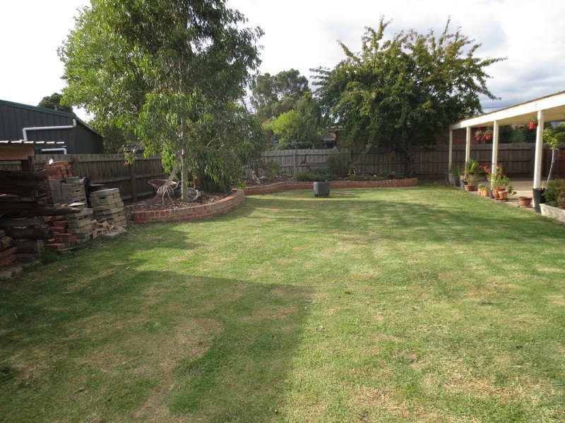 29 Macmeikan Street, Whittlesea VIC 3757