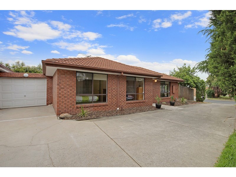 1/9 Clifford Close, Mill Park VIC 3082