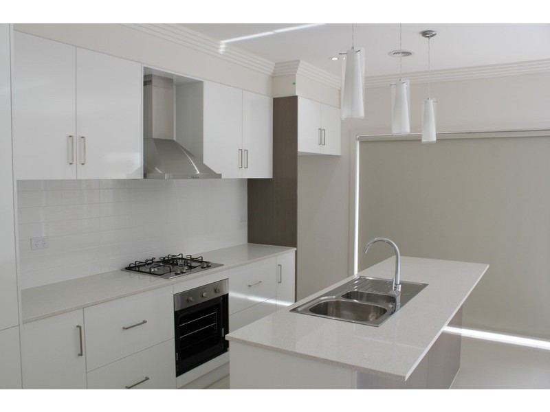 14 Snapdragon Street, South Morang VIC 3752