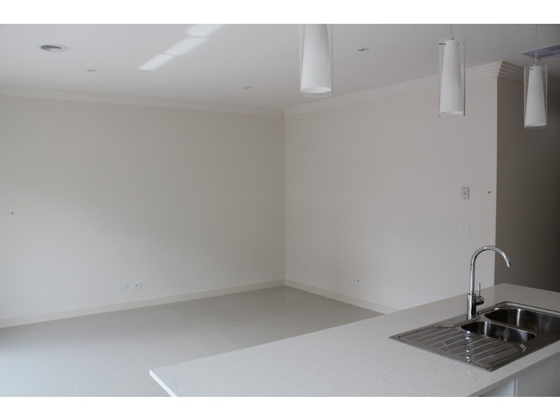 14 Snapdragon Street, South Morang VIC 3752