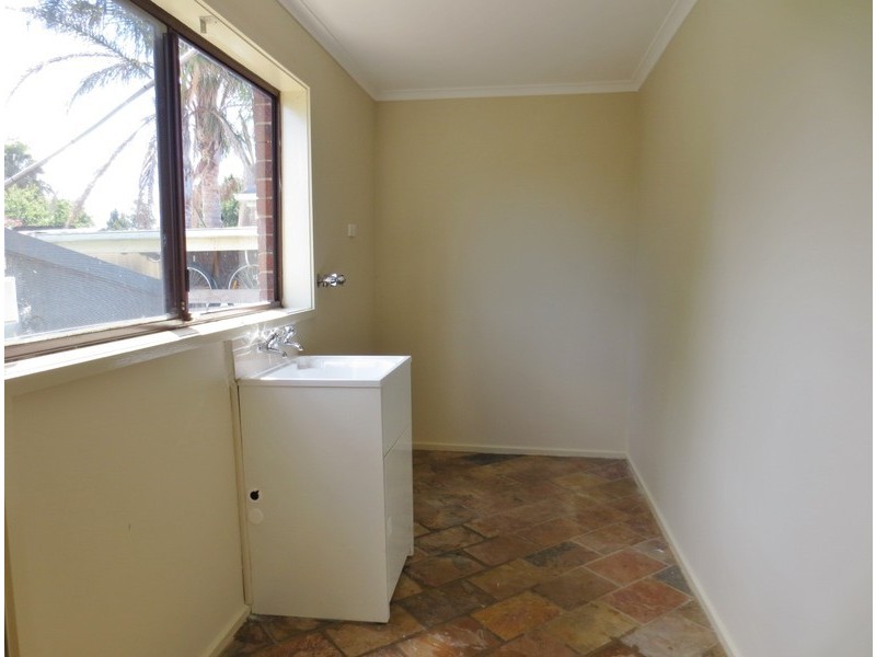 44 Thompson Circuit, Mill Park VIC 3082