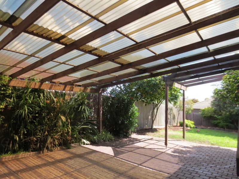 44 Thompson Circuit, Mill Park VIC 3082