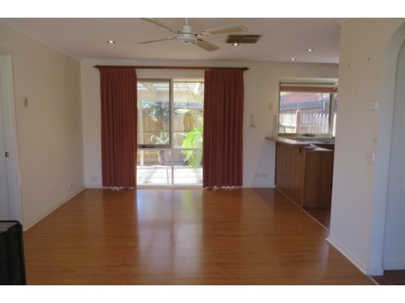 18 Calwell Court, Mill Park VIC 3082