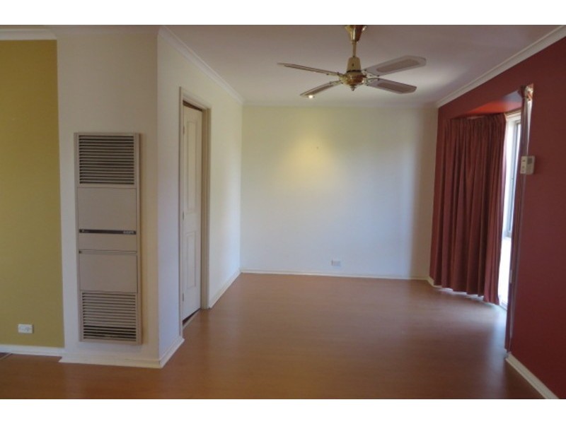 18 Calwell Court, Mill Park VIC 3082