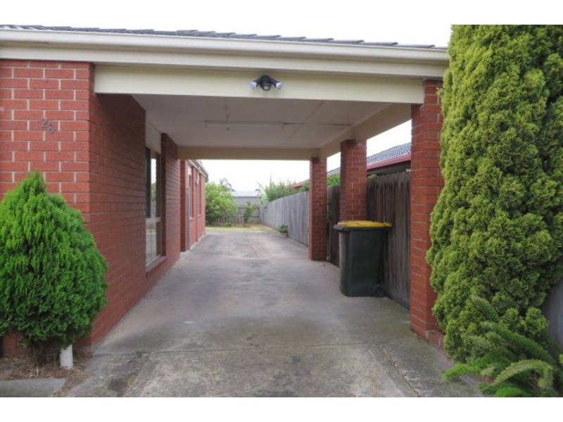 28 Parklands Drive, Thomastown VIC 3074