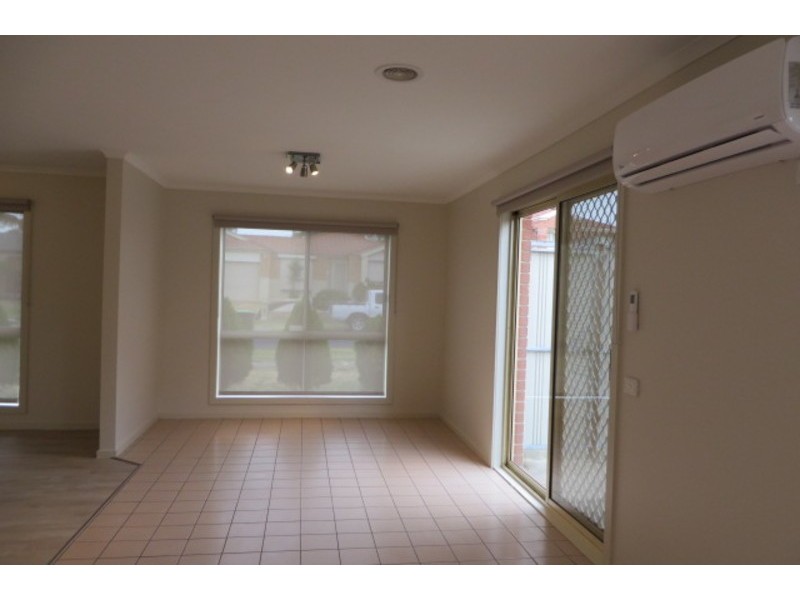 28 Parklands Drive, Thomastown VIC 3074