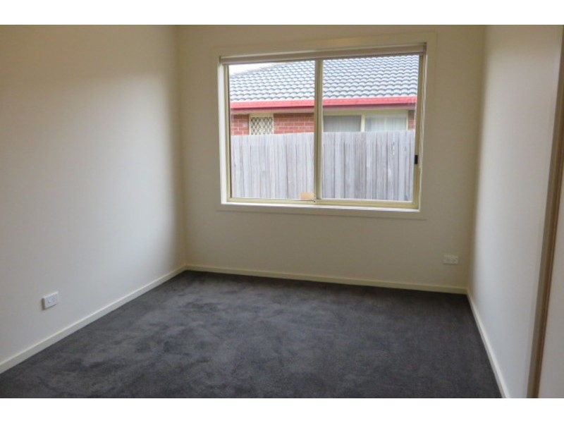 28 Parklands Drive, Thomastown VIC 3074
