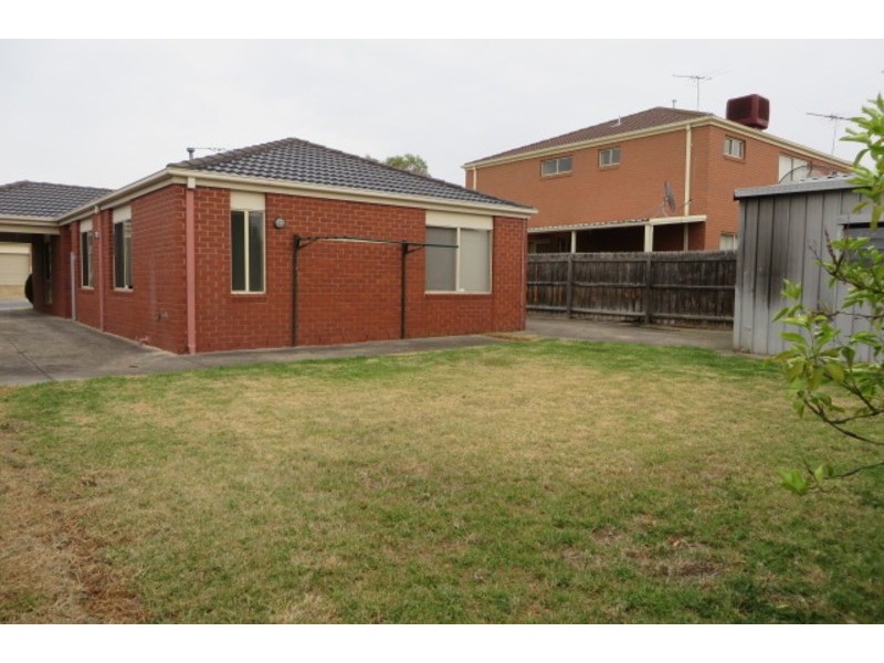 28 Parklands Drive, Thomastown VIC 3074