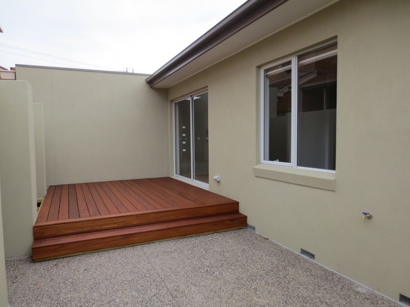2/2 Woolnough Drive, Epping VIC 3076