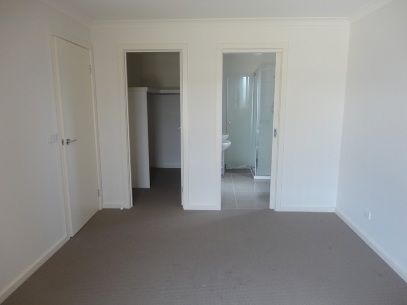 125 Grange Drive, South Morang VIC 3752