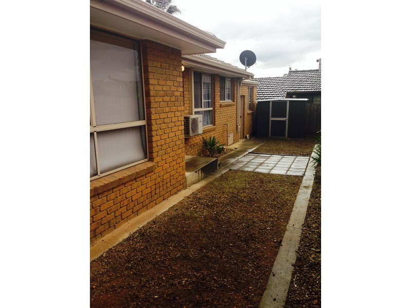 8 Denham Place, Mill Park VIC 3082