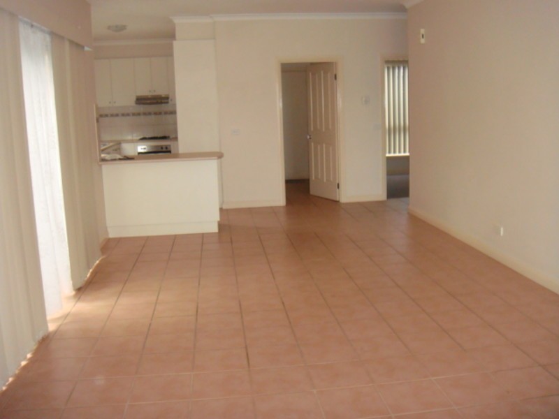 2/17 Turtur Close, Mill Park VIC 3082