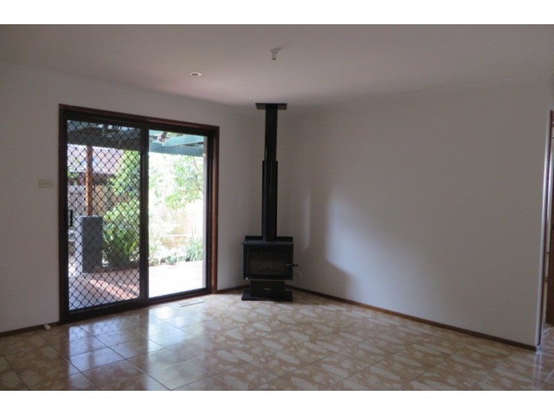 102 Northumberland Drive, Epping VIC 3076