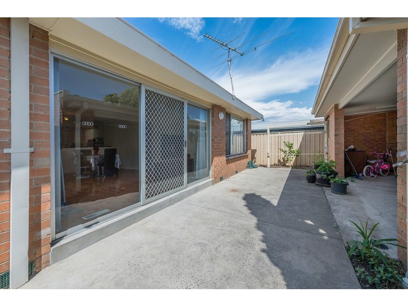 1/24 Church Street, Epping VIC 3076