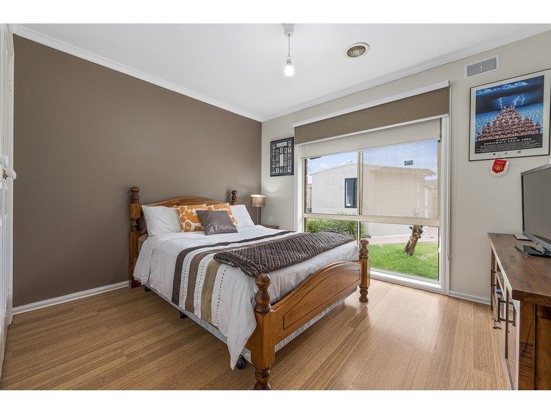 38 Allwyn Crescent, Mill Park VIC 3082