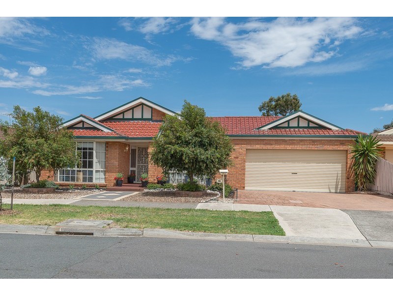 38 Allwyn Crescent, Mill Park VIC 3082