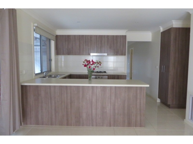 17 Huntington Terrace, Wollert VIC 3750