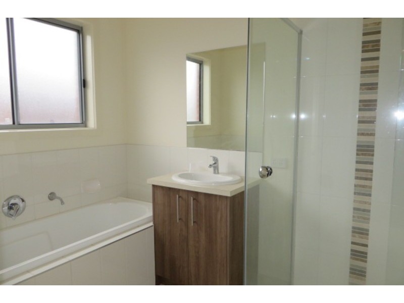 17 Huntington Terrace, Wollert VIC 3750