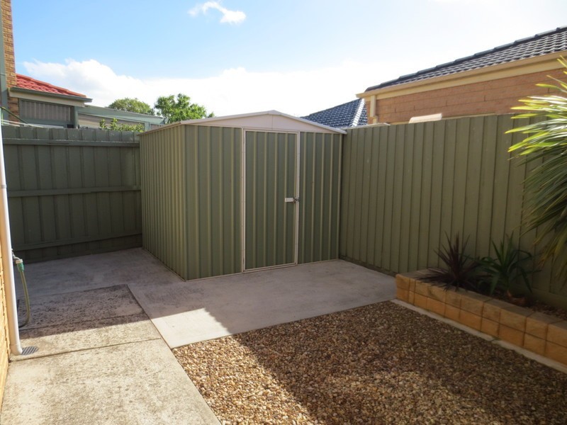 2/6 Treetop Court, Thomastown VIC 3074