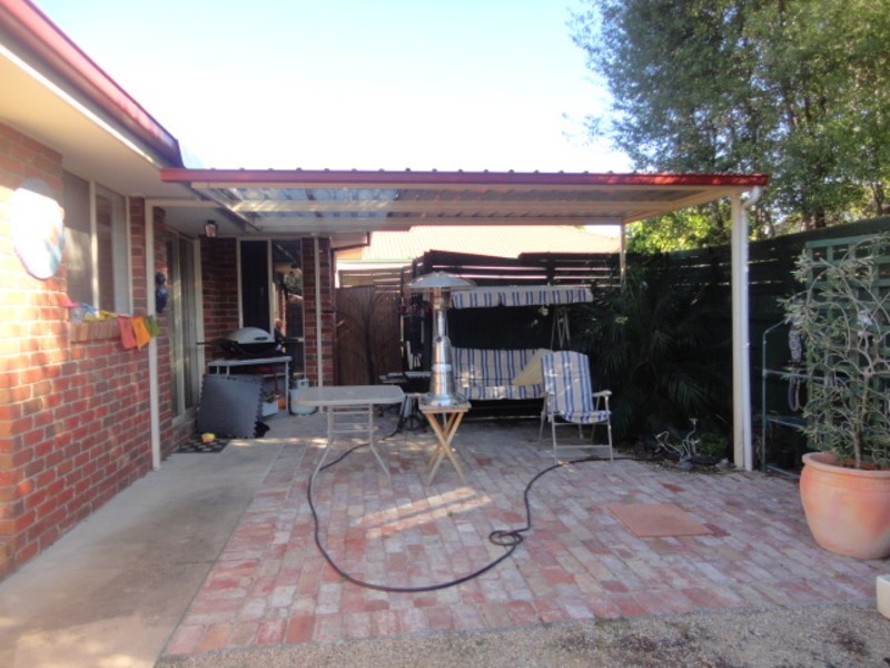 6 Sturrock Court, Mill Park VIC 3082