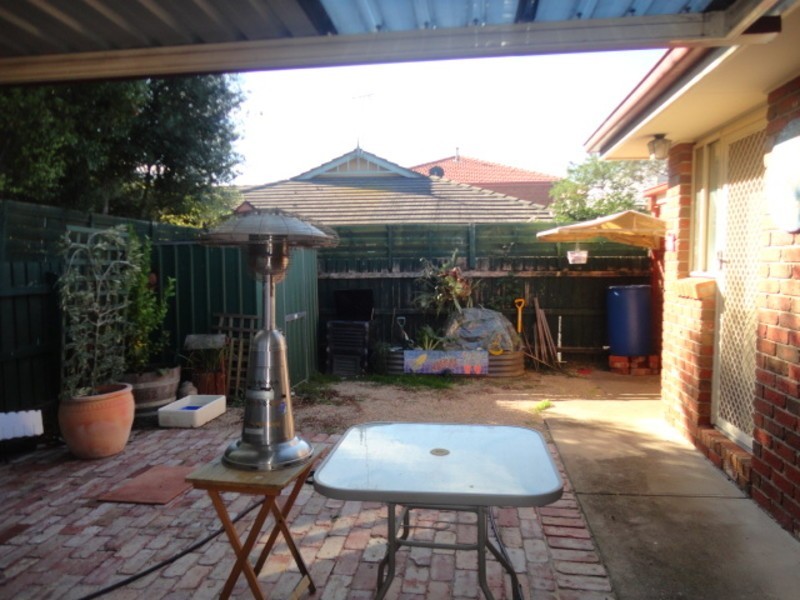 6 Sturrock Court, Mill Park VIC 3082