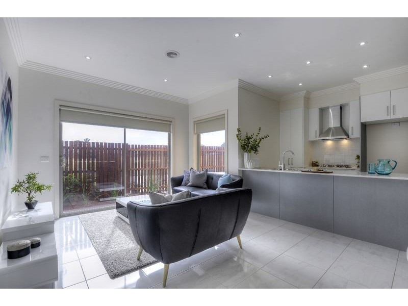 2 Snapdragon Street, South Morang VIC 3752