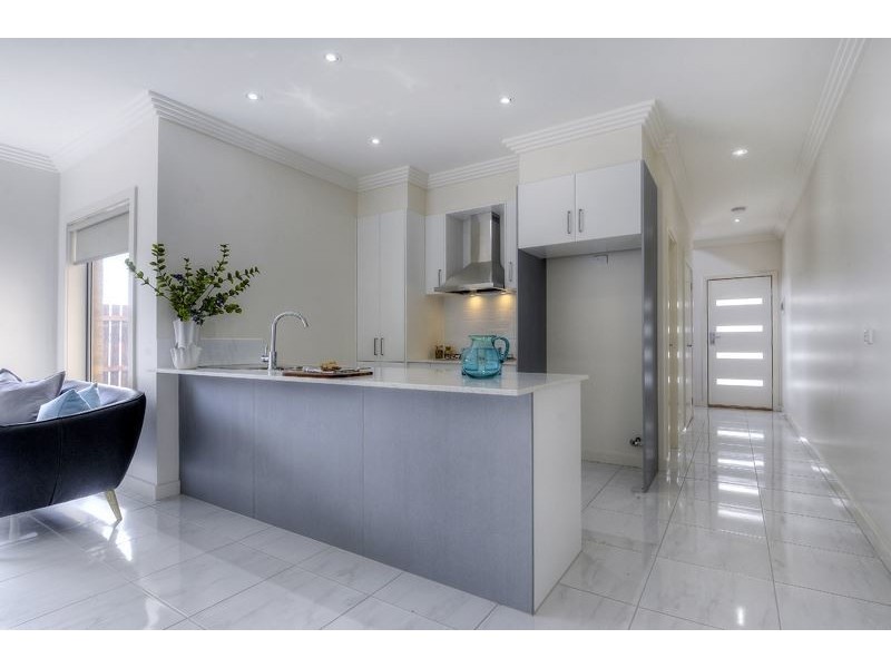 2 Snapdragon Street, South Morang VIC 3752