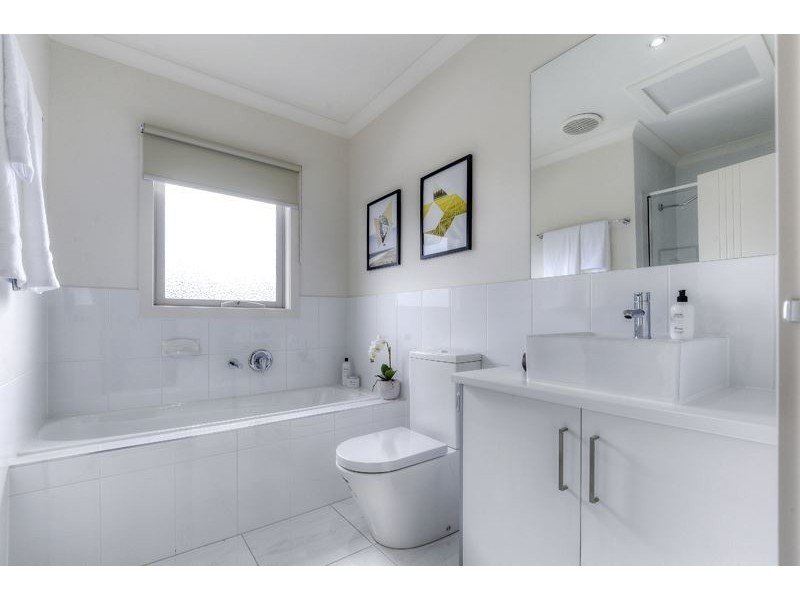 2 Snapdragon Street, South Morang VIC 3752