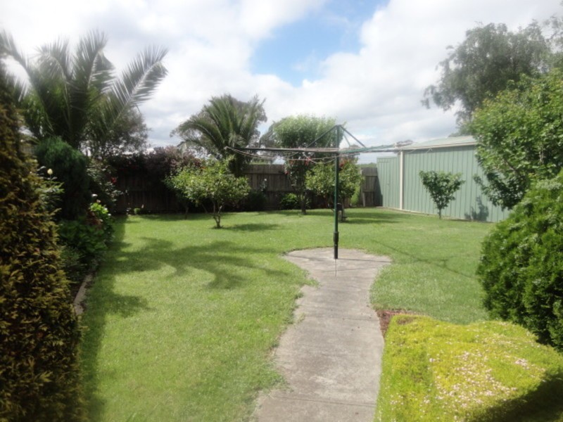 105 Woolnough Drive, Mill Park VIC 3082