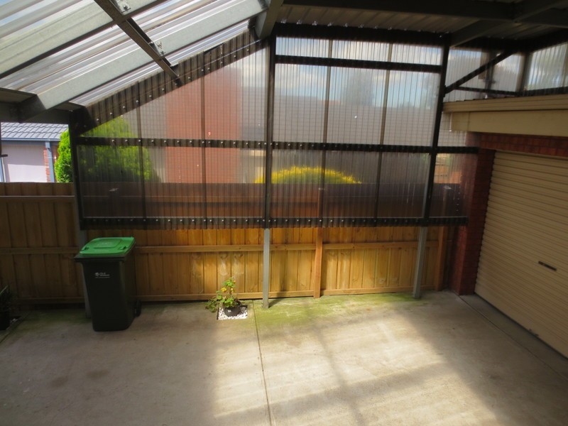 105 Woolnough Drive, Mill Park VIC 3082