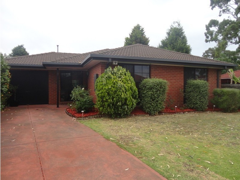 8 De Castella Close, Mill Park VIC 3082